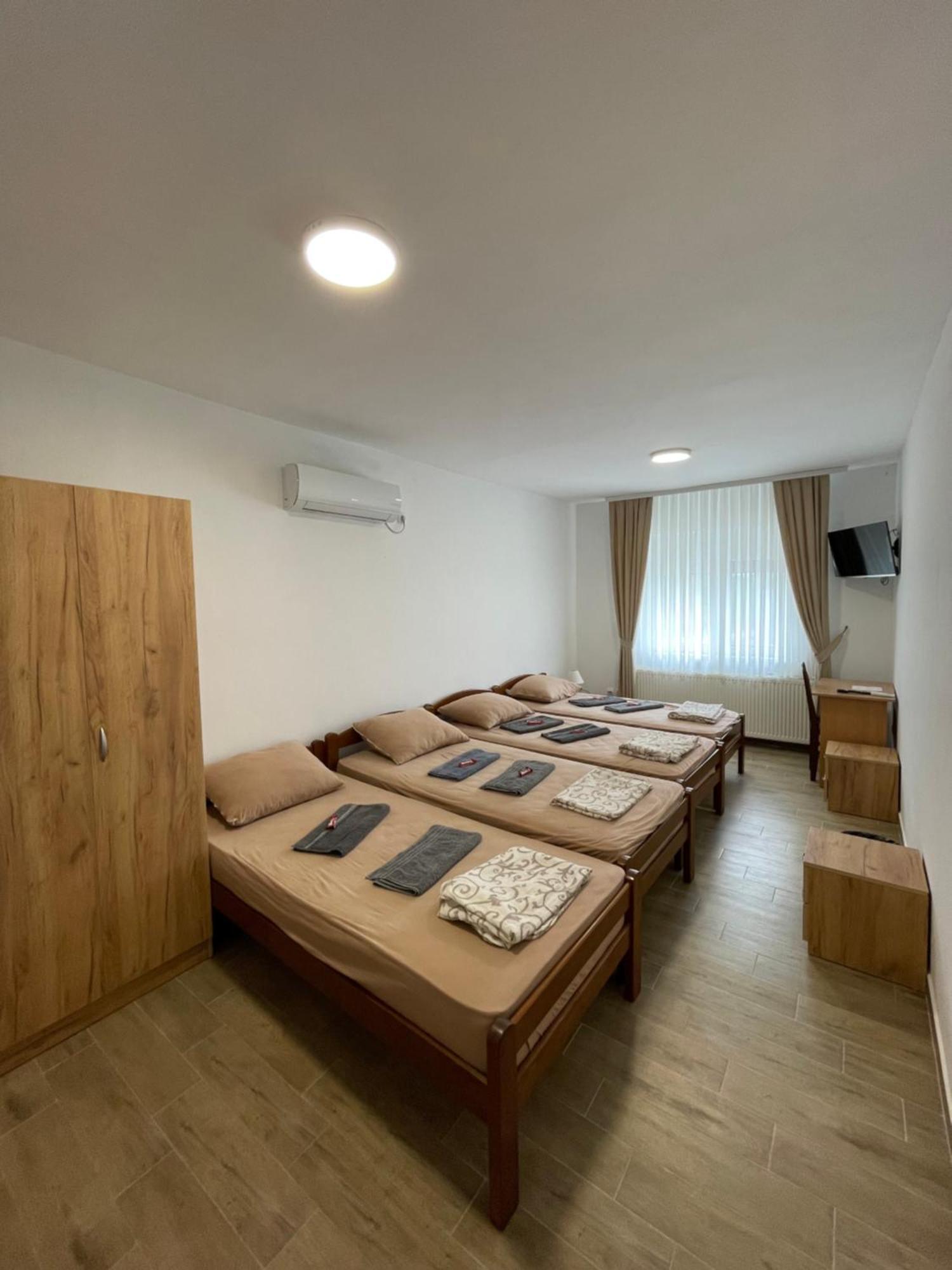 Zuta Osa Bela Crkva (Banat) Exterior foto