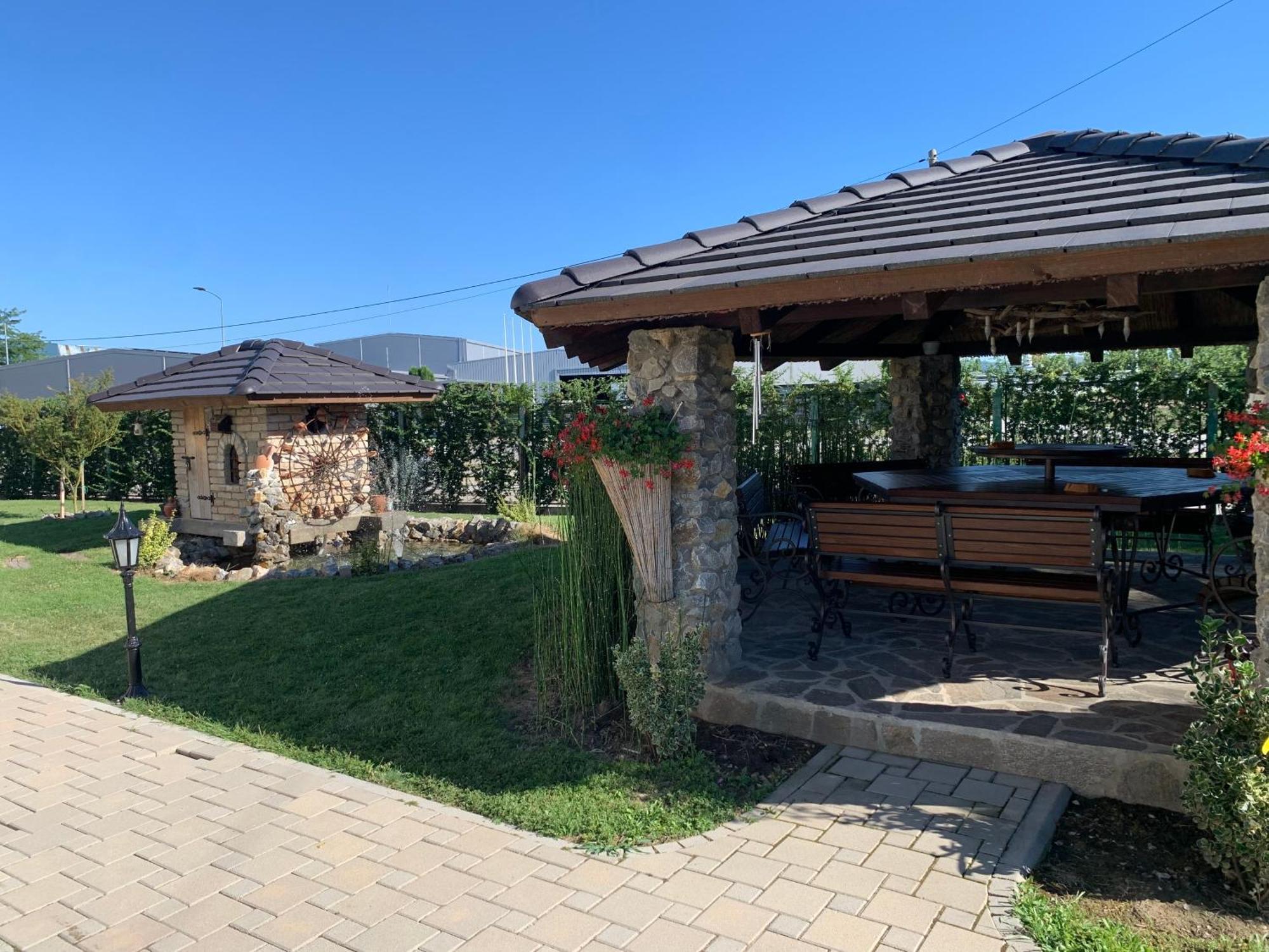 Zuta Osa Bela Crkva (Banat) Exterior foto